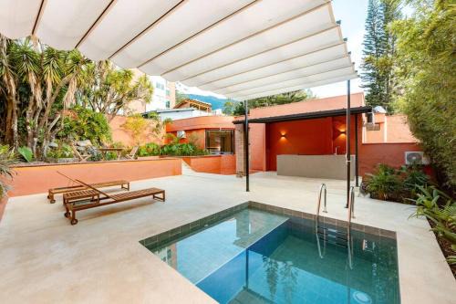 Las Lomas I Villa | Casa Penta Top Notch Villa