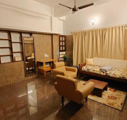 Adyar Haus | Casa pinto Valencia