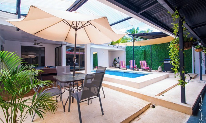Barrio Santa Lucia Haus | Casa Plata | 1 Block away: Clubs, Restos & Beach