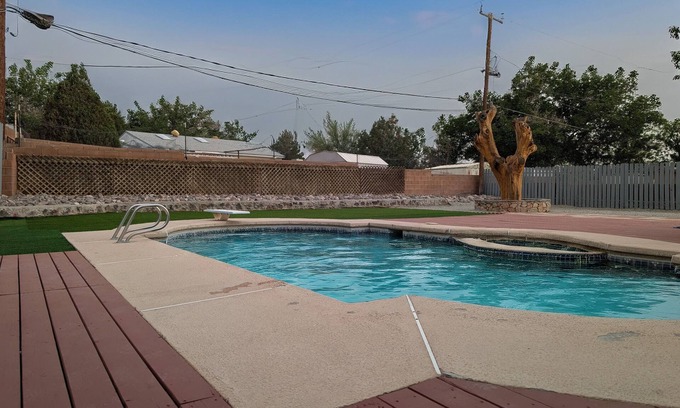 Mesilla Park Haus | Casa Preciosa 4-Bedroom house with inground Pool, WiFi, AC, and washing machine.