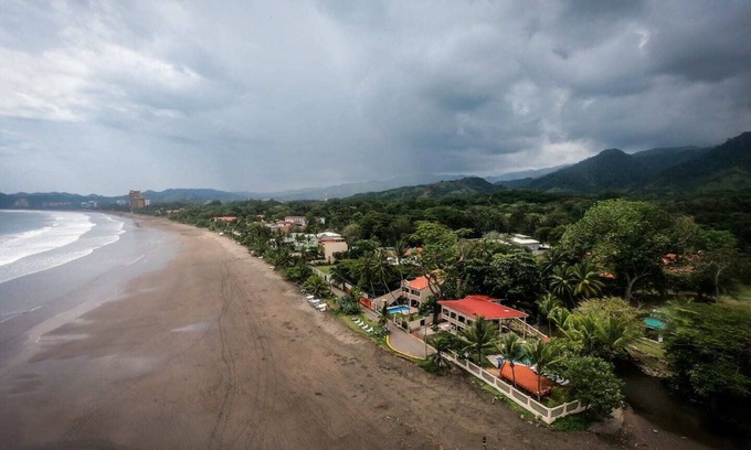 Jaco Villa | 12 BR mit 2 schönen Häusern am Strand, ideal für Hochzeiten, Versammlungen, Partys.