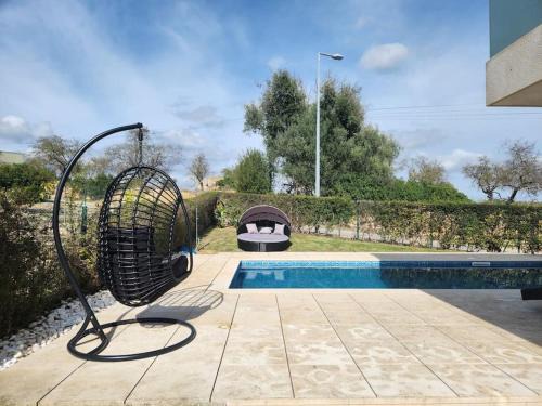 Monte Raposo Haus | Casa Rogel by Armação de Pêra with Heated Pool and Games Room