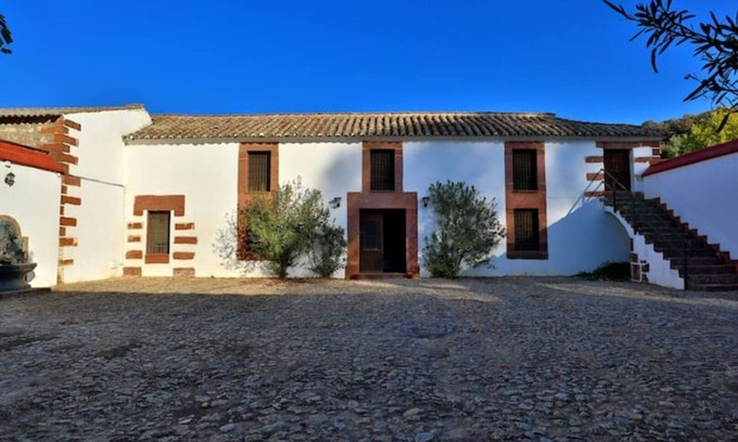 Poblado del Embalse Hütte | Casa Rural Finca Los Conventos, en Adamuz; Córdoba