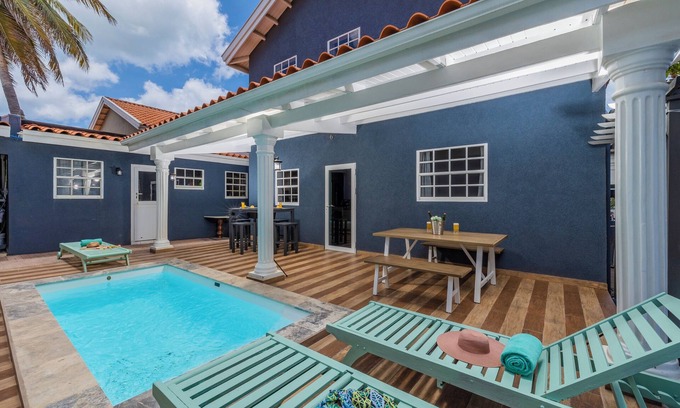 Washington Haus | Casa Sol Stylish 4 BR Villa with Private Pool