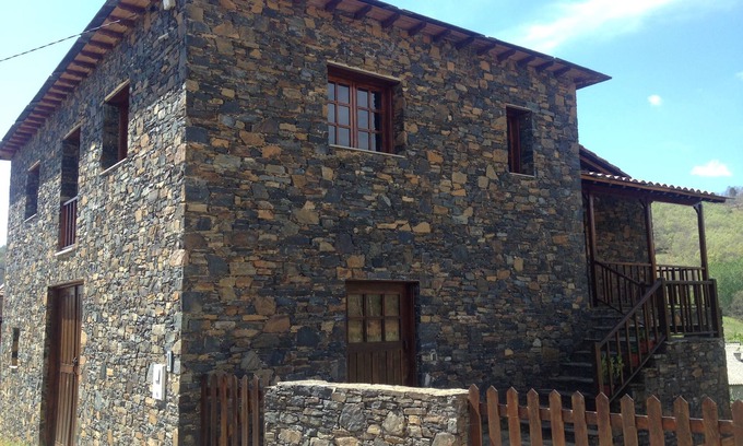 Rio De Fornos Haus | Casa Tradicional no Nordeste Transmontano