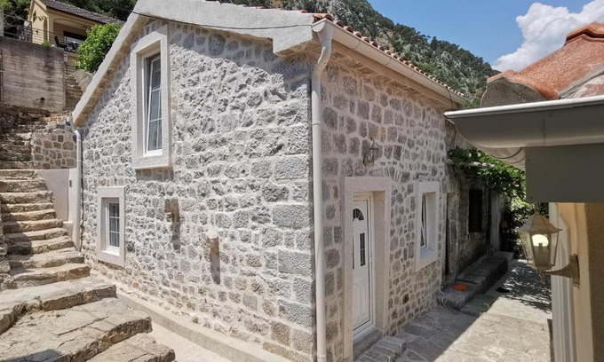 Skaljari Haus | Casa Vecchia