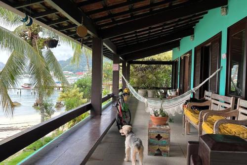 Marinas Haus | Casa Verde à Beira-Mar