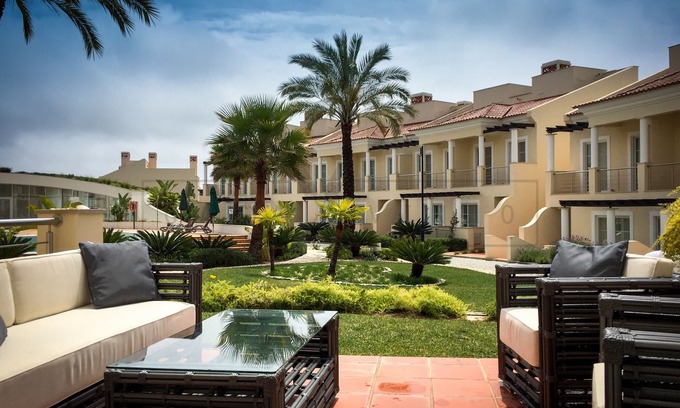 Vilamoura Villa | Casa Vinho, luxuriöses Stadthaus mit 4 Schlafzimmern, in Palmyra, Vila Sol