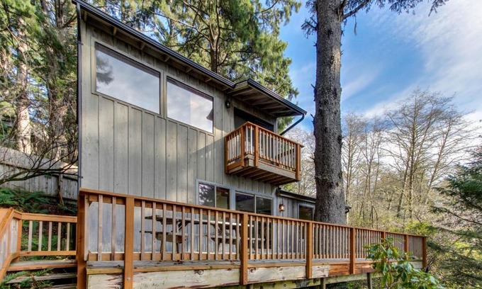 Otis Haus | Cascade Head Salmon River Getaway