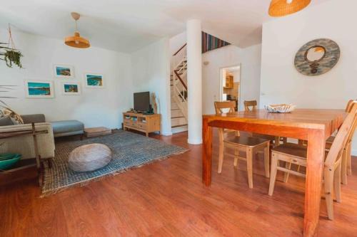 Charneca Haus | Cascais Surf & Nature Home with Terrace & Yoga Gym near Guincho Beach 2 to 6 Guests