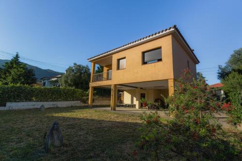 Macanet de Cabrenys Haus | Caserna 13 - Moderna Casa de Pueblo en Maçanet