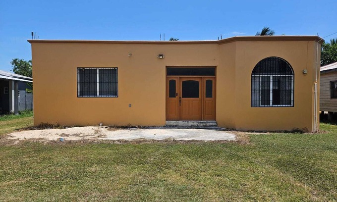 Corozal Haus | Casita Cocoa 3-bedroom house in delightful Corozal Town with AC