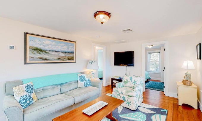 Cataumet Haus | Cataumet Cottage