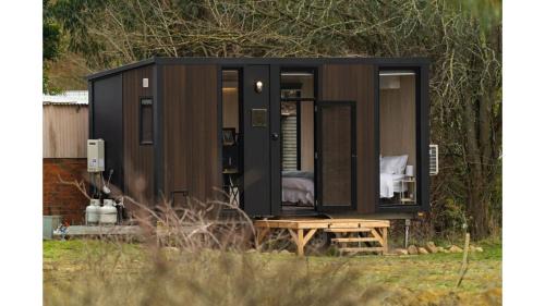 Buxton Haus | Cathedral Views by Tiny Away