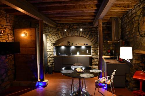 Arbois Wohnung | Caveau Contemporain KV'O37