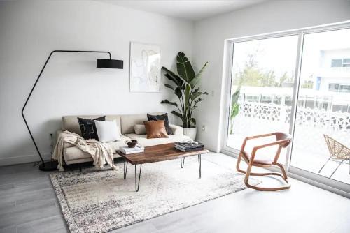 Seven Mile Beach Wohnung | Cayman Luxury Rentals at The Grove