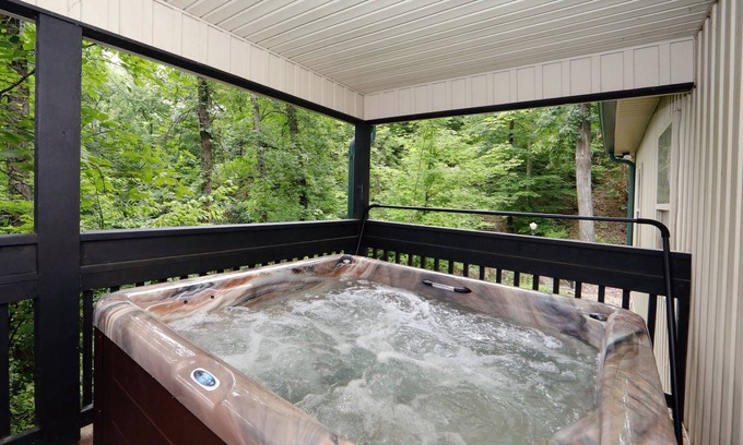 Pigeon Forge Haus | Cedar Falls 8 - Three Bedroom Chalet