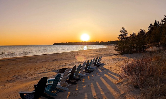 Naubinway Hütte | Cedar Lodge on Lake Michigan