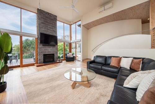McCrae Haus | Cedar Views in McCrae