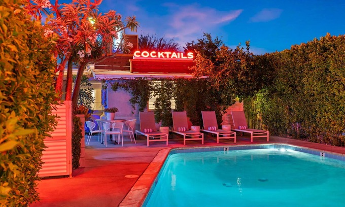 Tahquitz River Estates Haus | Location, Location, Location !!! Romantisches Cottage in Downtown Palm Springs!