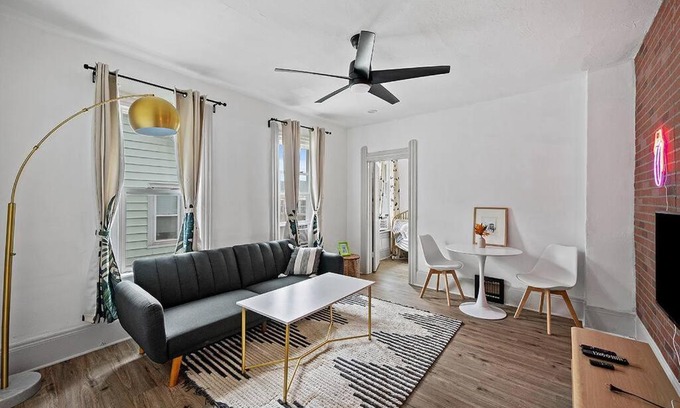 Little Italy Wohnung | Center of Little Italy #4