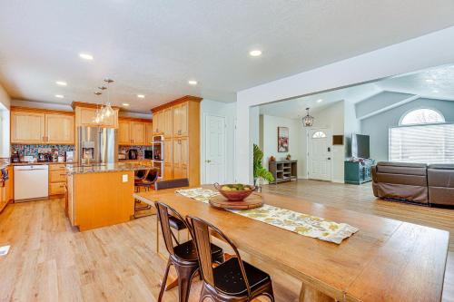 Centerville Haus | Centerville Family Home with Yard Less Than 6 Mi to Lagoon!