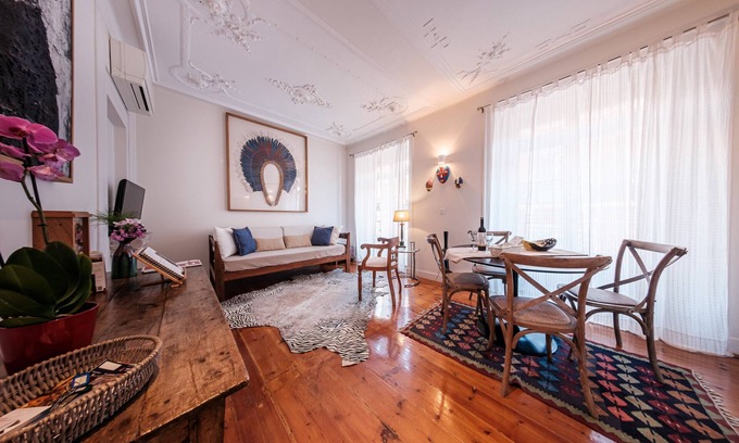 Baixa Wohnung | Central and Serene Apartment in Baixa 107