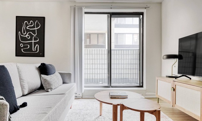 Mid-Cambridge Wohnung | Central Cambridge 2BR near restaurants, steps from Train, by Blueground