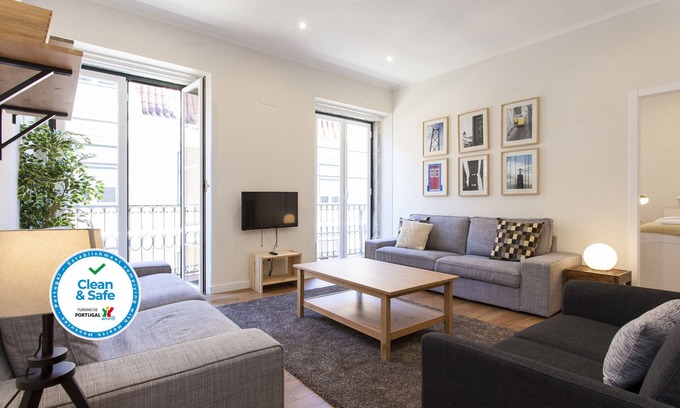 Baixa Wohnung | Central Downtown 5 Rooms 17ppl (4D)