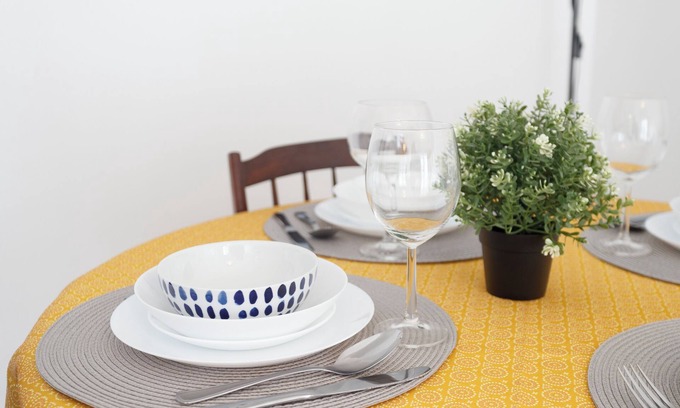 Cacilhas Wohnung | Central & Spacious 2BR in Almada Easy access to Lisbon