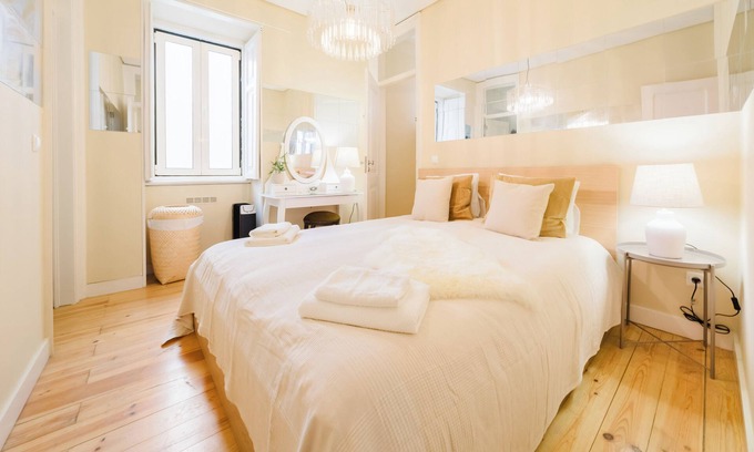 Bairro Alto Wohnung | Central & spacious 4+1 bed