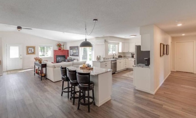 Brainerd Haus | Centrally located 4 BR home!