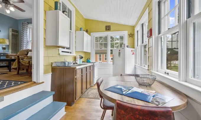 Germfask Kabine | Centrally located - Historic Bear Creek Resort Blaney Park - Huron