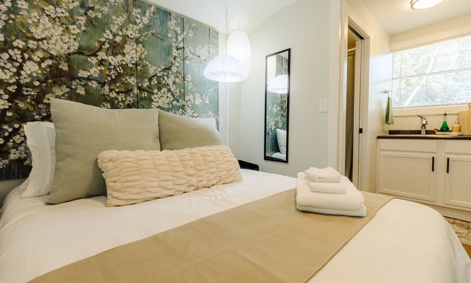 Memphis Haus | Centrally Located Memphis Tiny Home Queen Bed REAR