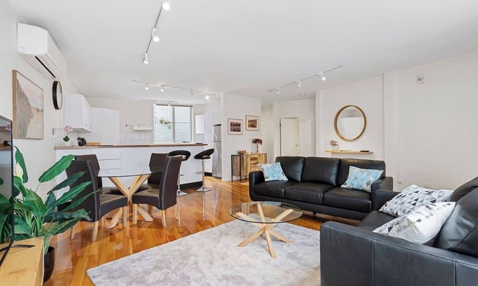 Hobart Central Business District Wohnung | Centre Stage Stroll to the Waterfront