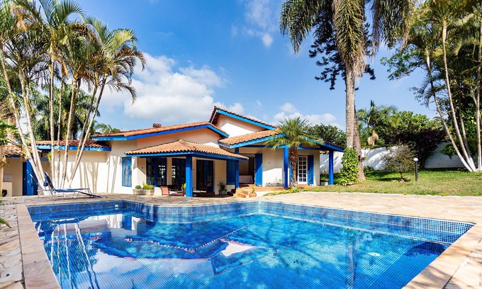 Cotia Hütte | Chácara com piscina, churrasqueira e WiFi em Cotia