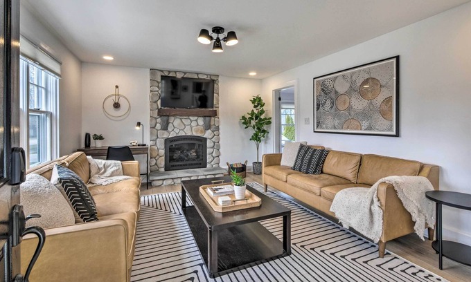 Chagrin Falls Haus | Chagrin Falls Home < Half-Mi to Waterfall!