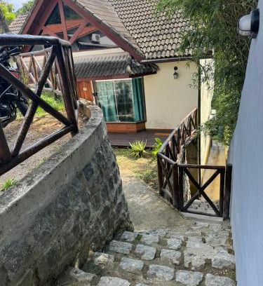 Penedo Kabine | Chalé 08 com hidro no coração de Penedo