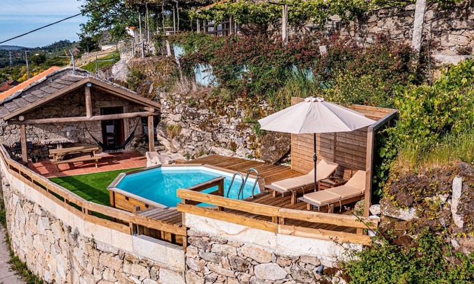 Moncao Skihütte | Chalé dos Penedos, peace and quiet and private pool