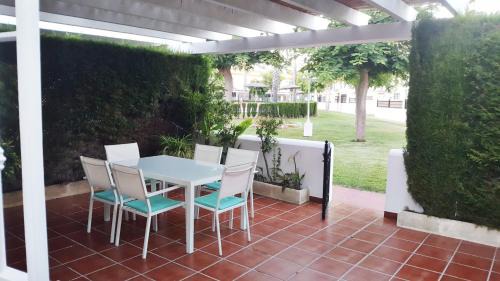 Islantilla Haus | Chalet Adosado con dos terrazas y piscina