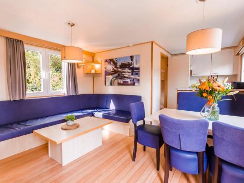 Leuken Skihütte | Chalet by Leukermeer Waterside