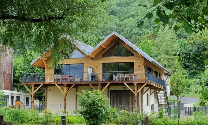 Conjux Skihütte | "chalet DU Port" Accès Direct au lac du Bourget Pour 10 Personnes - Exceptionnel