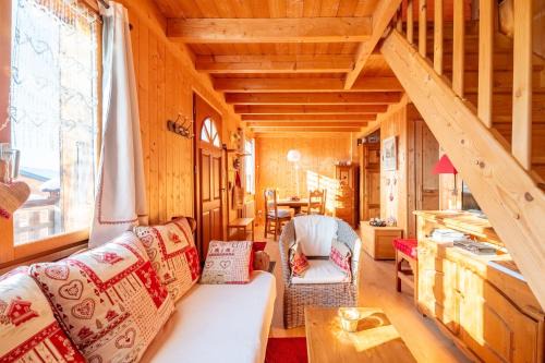 Saint-Laurent-en-Grandvaux Haus | Chalet L’Embellie - Chalet avec piscine partagée