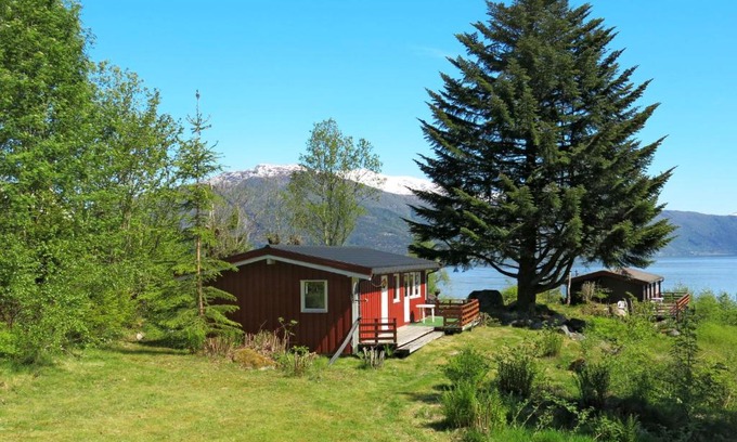 Balestrand Skihütte | Chalet Haugen - FJS024 by Interhome
