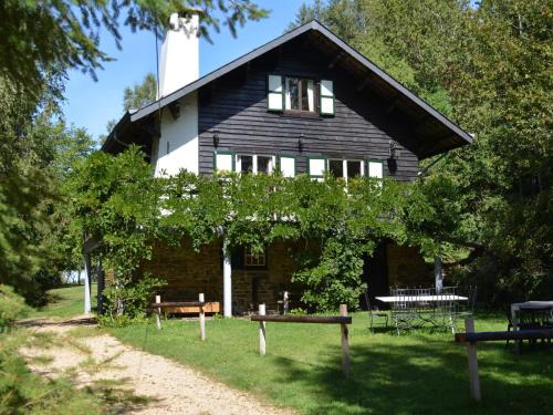 Gembes Skihütte | Chalet in Bièvre for 9 Person