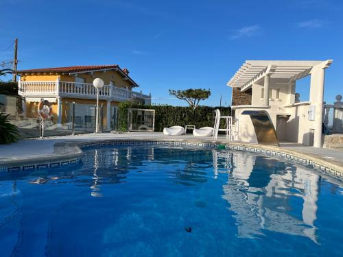 Miengo Haus | Chalet Robayera a línea de playa