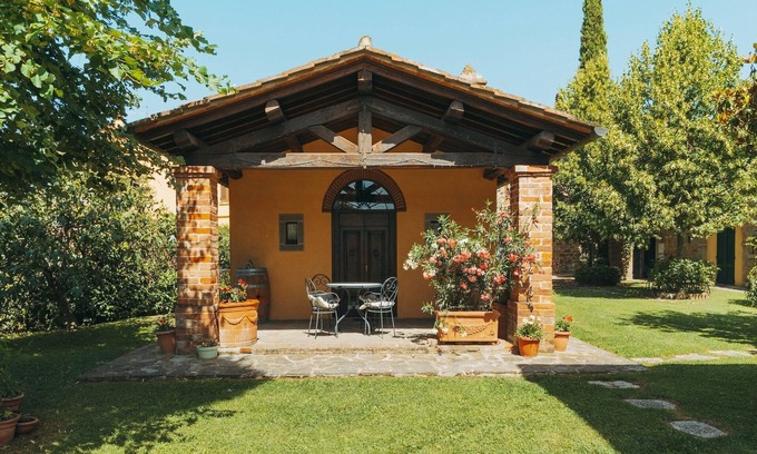 Camucia Skihütte | Chalet mit Pool in Cortona