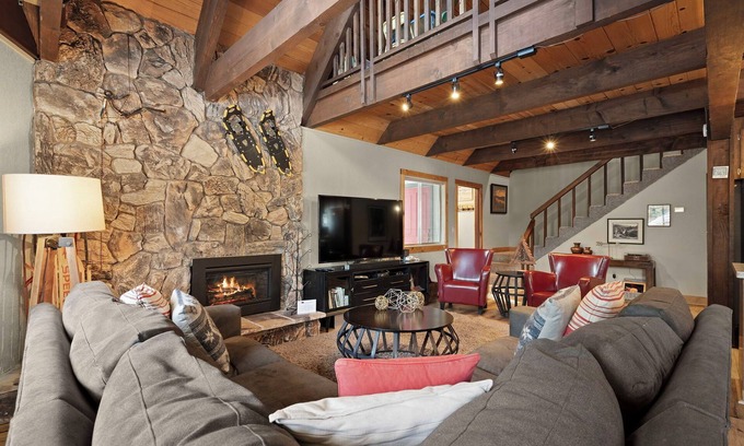 Chamberlands Skihütte | Chambers Dreamin'-Chambers Beach, Pool & Tennis, Beautiful 3 bedroom, 2 bath