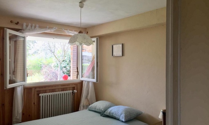 Charnay-les-Macon Haus | Chambre avec vue sur jardin