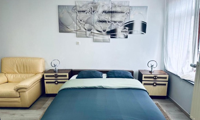 Cuesmes Haus | Chambre et SDD privées dans une maison partagée avec des résidents